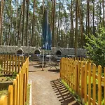 Urlaub Im Wohnwagen Mitten Im Wald Parque de Campismo *