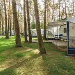 Parque de Campismo Urlaub Im Wohnwagen Mitten Im Wald *