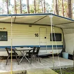 Urlaub Im Wohnwagen Mitten Im Wald Lutow