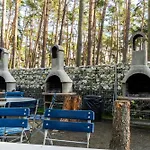 营地 Urlaub Im Wohnwagen Mitten Im Wald Lutow