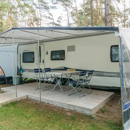 Urlaub Im Wohnwagen Mitten Im Wald Lutow