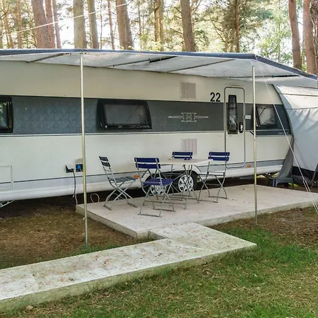Urlaub Im Wohnwagen Mitten Im Wald Campsite *