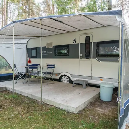 Urlaub Im Wohnwagen Mitten Im Wald Campsite *