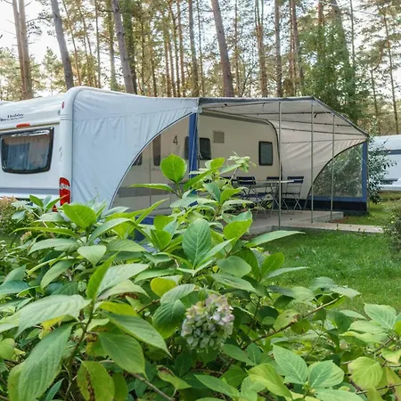 Urlaub Im Wohnwagen Mitten Im Wald Campsite