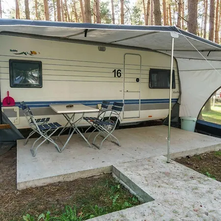 Urlaub Im Wohnwagen Mitten Im Wald Campsite Lutow