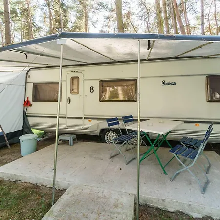 Urlaub Im Wohnwagen Mitten Im Wald