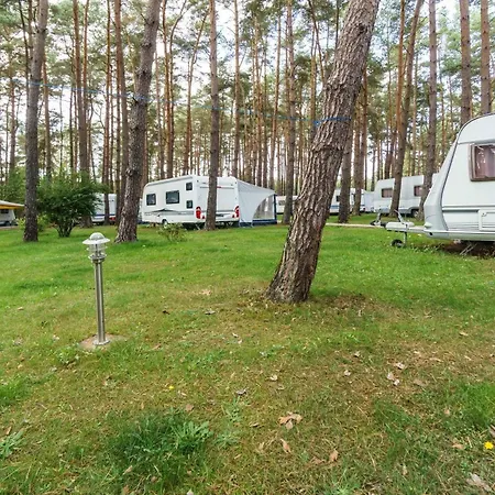 Campsite Urlaub Im Wohnwagen Mitten Im Wald Lutow
