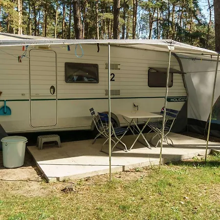 Urlaub Im Wohnwagen Mitten Im Wald Lutow