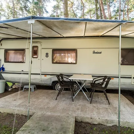 캠프장 Urlaub Im Wohnwagen - Mitten Im Wald Lutow