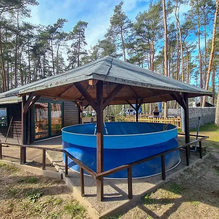 キャンプ場 Urlaub Im Wohnwagen - Mitten Im Wald