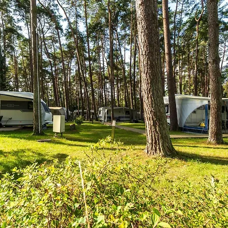 营地 Urlaub Im Wohnwagen Mitten Im Wald *
