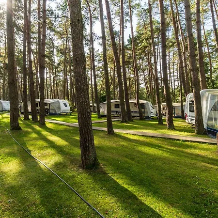Campingplads Urlaub Im Wohnwagen - Mitten Im Wald *