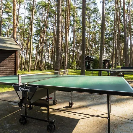 Urlaub Im Wohnwagen - Mitten Im Wald Campingplads *