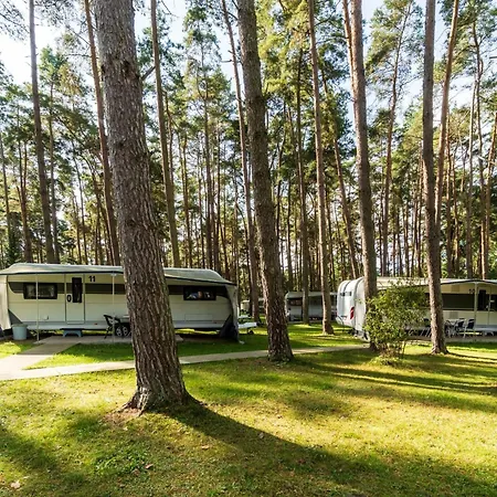 Urlaub Im Wohnwagen - Mitten Im Wald * Lutow