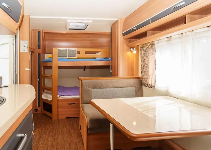 Urlaub Im Wohnwagen Mitten Im Wald Campingplatz Lutow