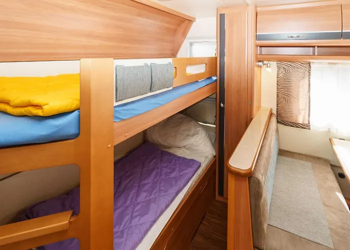 Urlaub Im Wohnwagen Mitten Im Wald * Lutow