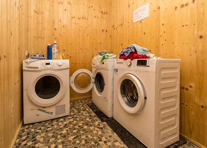 Urlaub Im Wohnwagen Mitten Im Wald * Lutow