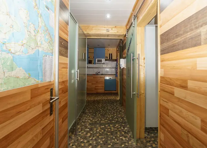 Urlaub Im Wohnwagen Mitten Im Wald