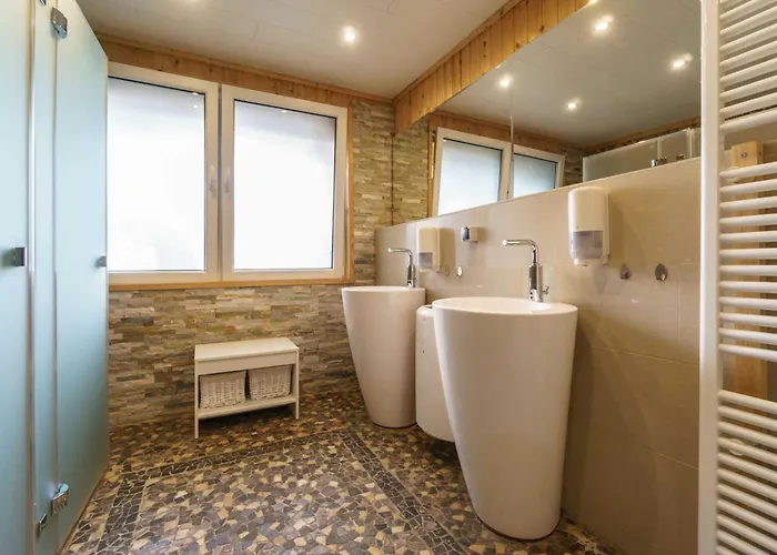 Urlaub Im Wohnwagen Mitten Im Wald Campingplatz Lutow