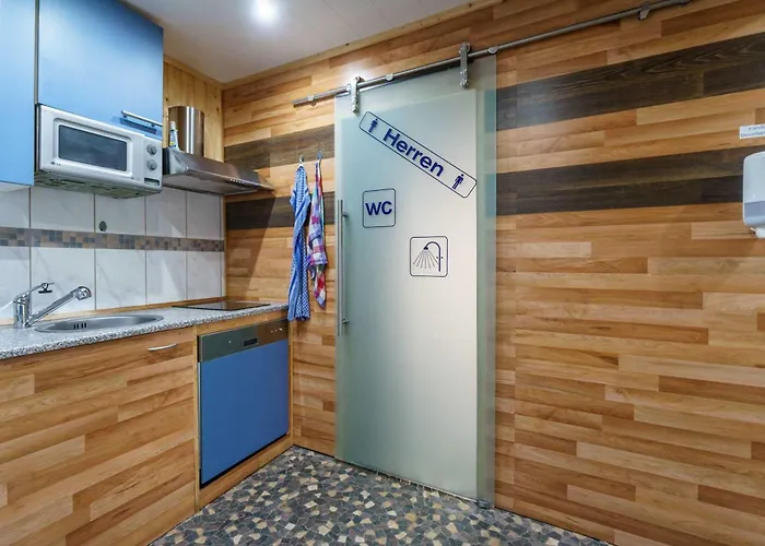 Urlaub Im Wohnwagen Mitten Im Wald Lutow