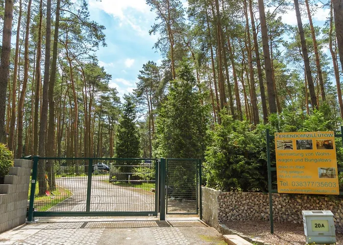Urlaub Im Wohnwagen Mitten Im Wald Campingplatz