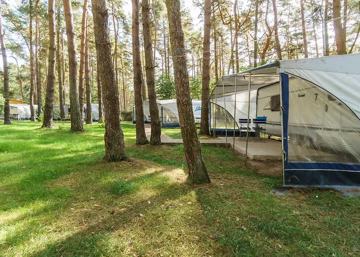 营地 Urlaub Im Wohnwagen Mitten Im Wald *
