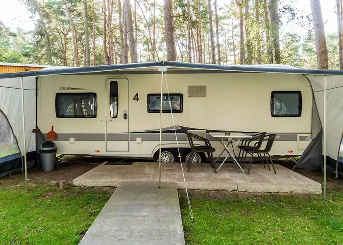Urlaub Im Wohnwagen Mitten Im Wald Campingplatz Lutow