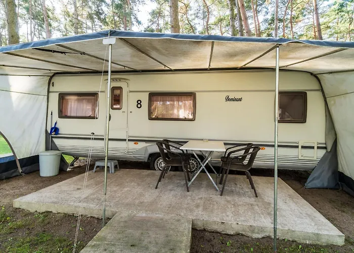 Campingplatz Urlaub Im Wohnwagen Mitten Im Wald Lutow